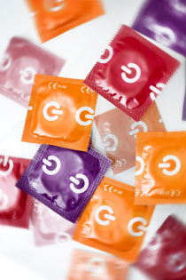 Презервативы "ON" MIX №12+3 - цветные/ароматизированные (ширина 54mm)
